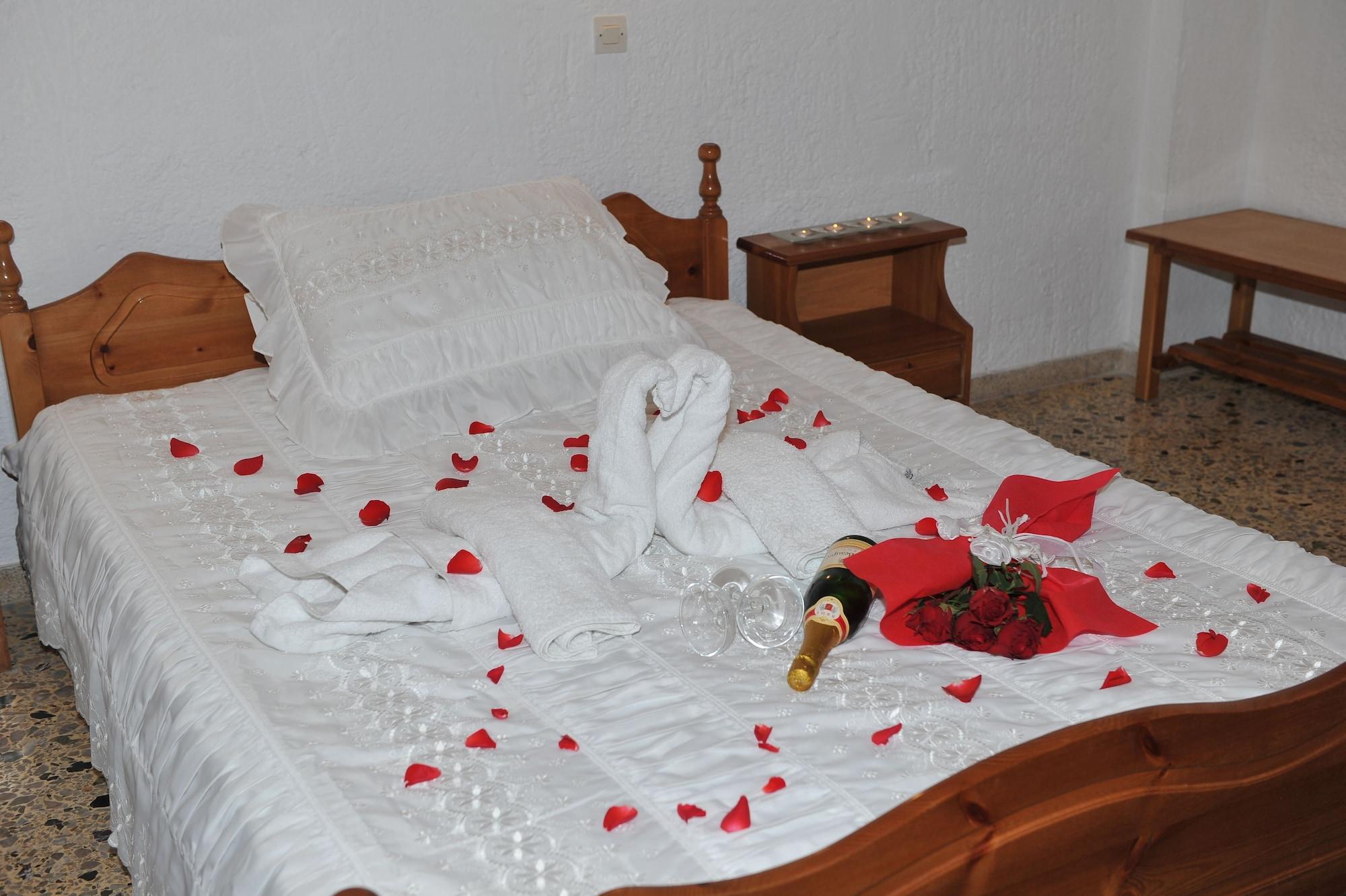 Santa Irini Hotel Perissa  Dış mekan fotoğraf