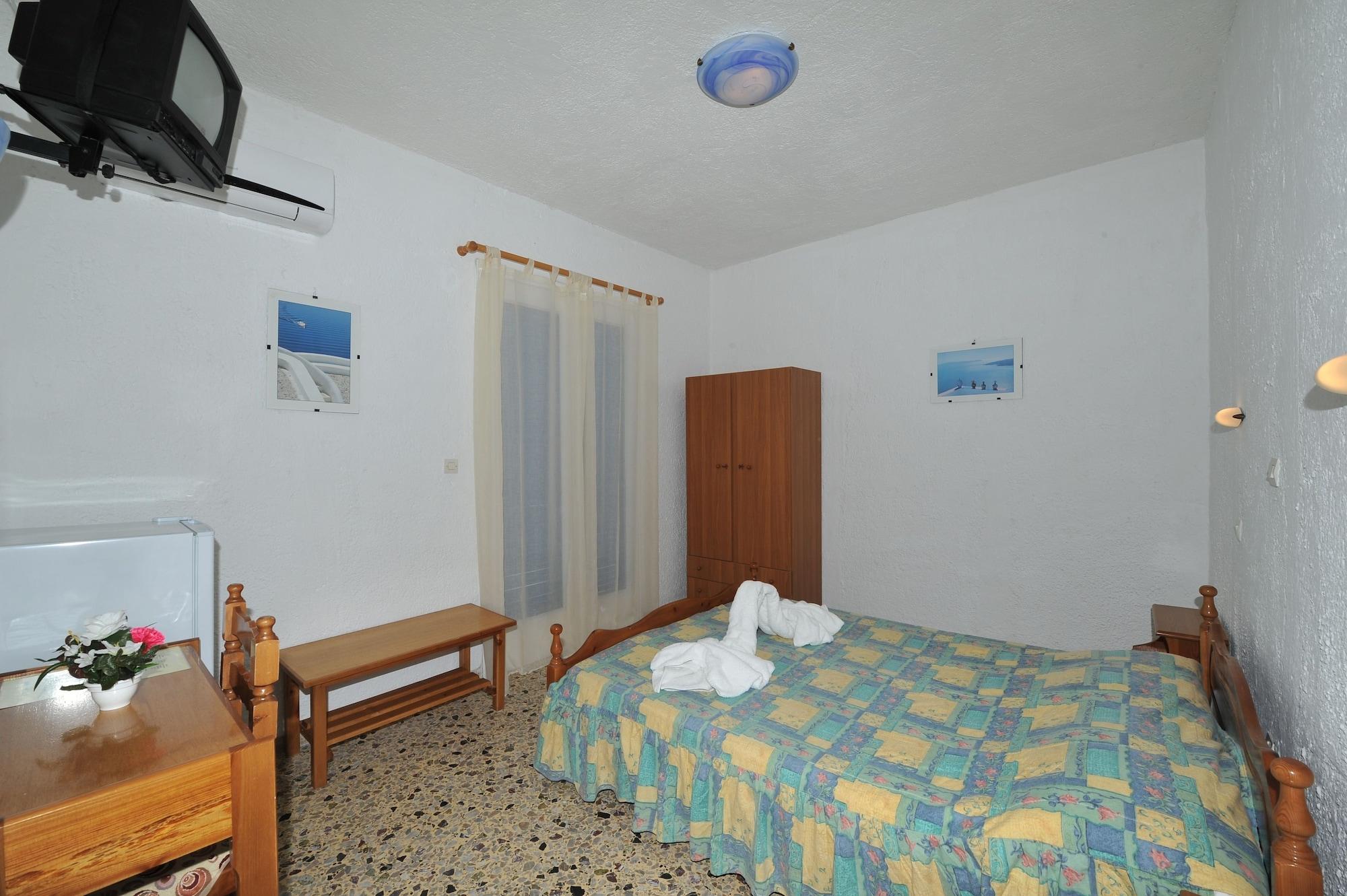 Santa Irini Hotel Perissa  Dış mekan fotoğraf