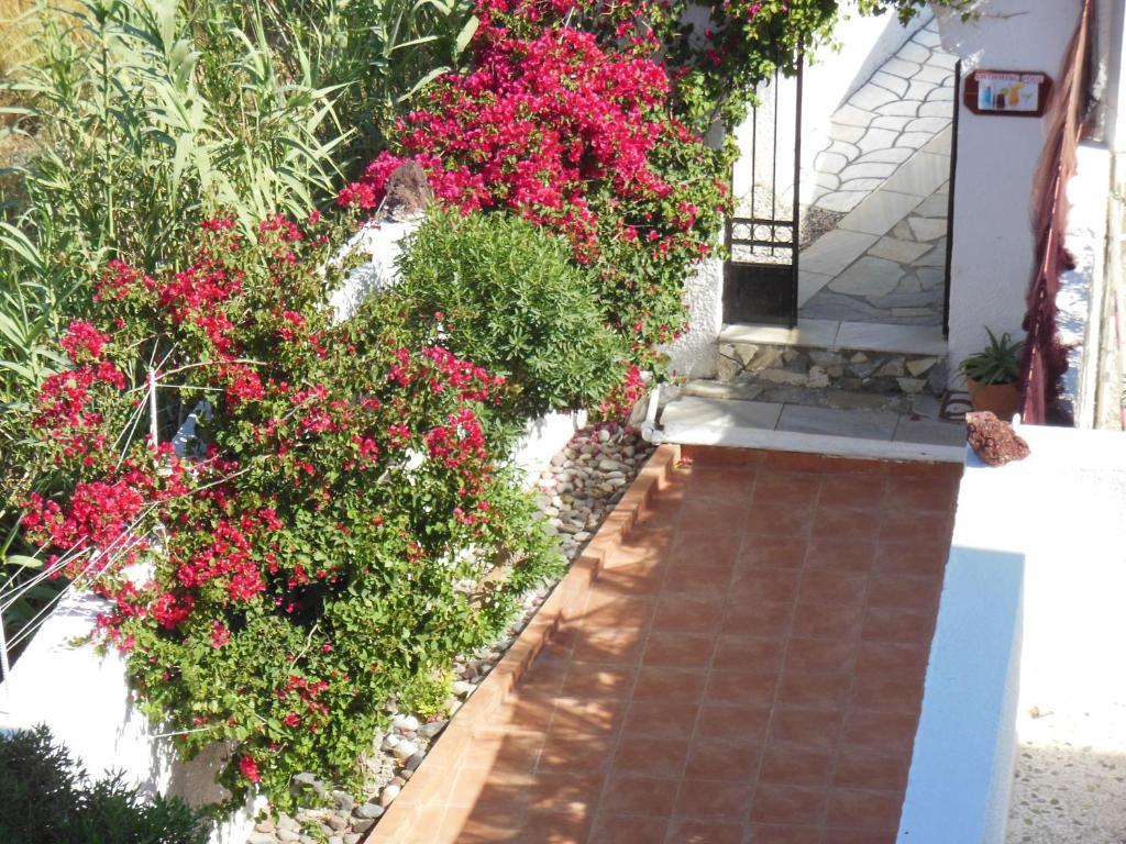 Santa Irini Hotel Perissa  Dış mekan fotoğraf