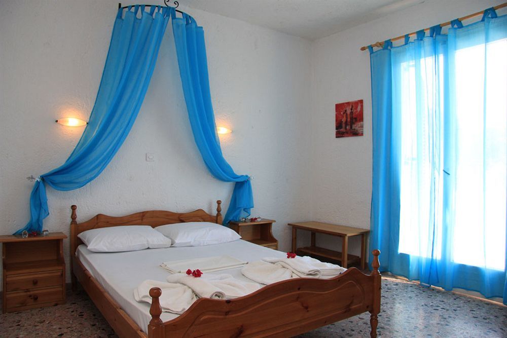 Santa Irini Hotel Perissa  Dış mekan fotoğraf