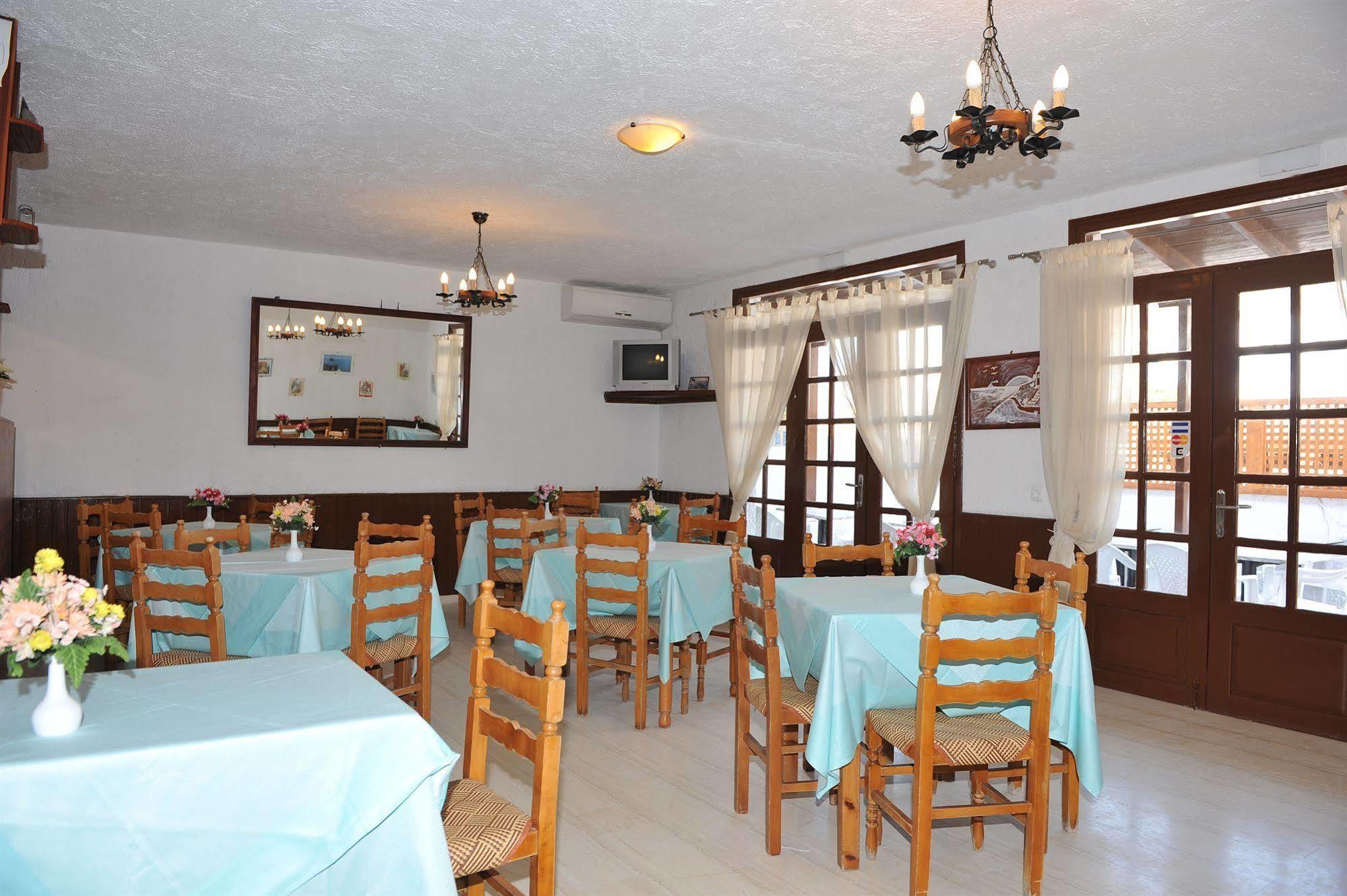 Santa Irini Hotel Perissa  Dış mekan fotoğraf