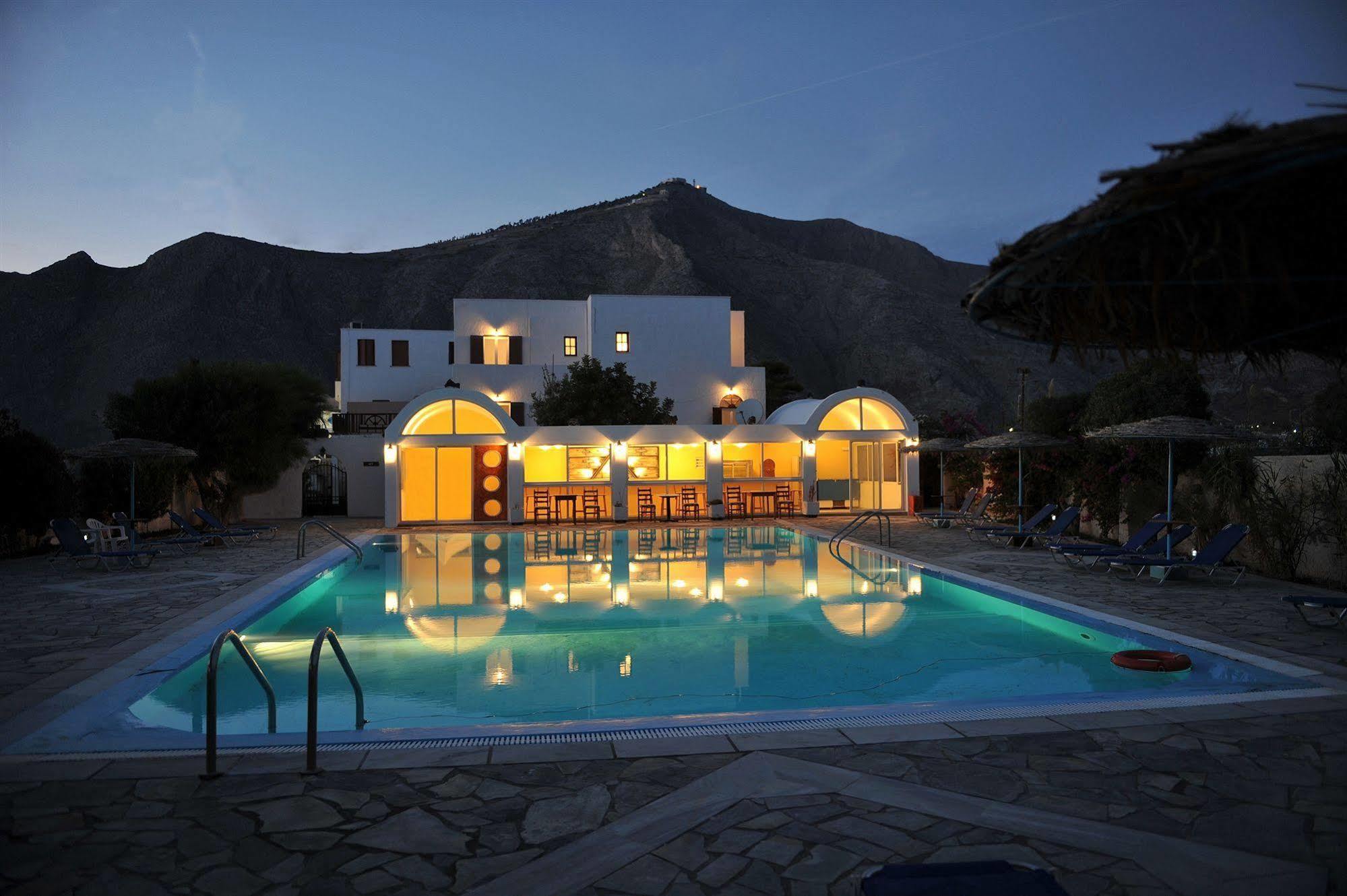 Santa Irini Hotel Perissa  Dış mekan fotoğraf